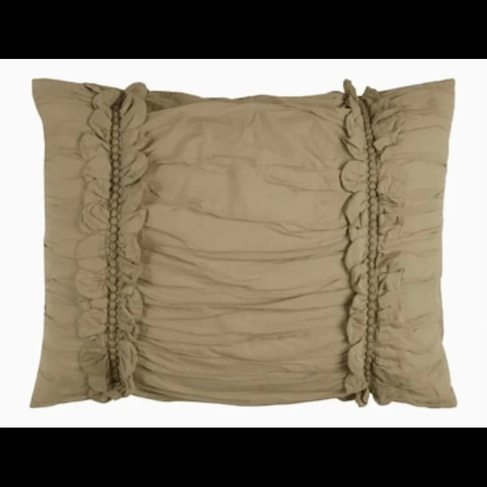 NWT Rizzy Home 3 three piece comforter set queen green bedding
